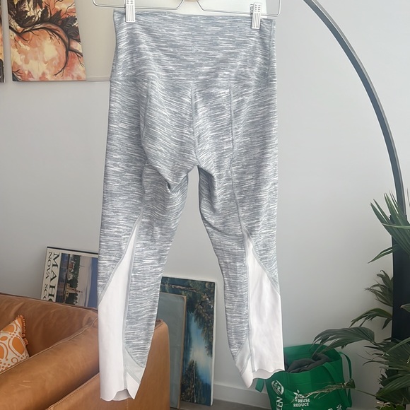 Lululemon Wunder Under Crop II (Special Edition) *Scallop - Picture 5 of 7